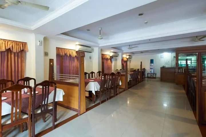 Гуруваюр: Sree Gokulam Sabari