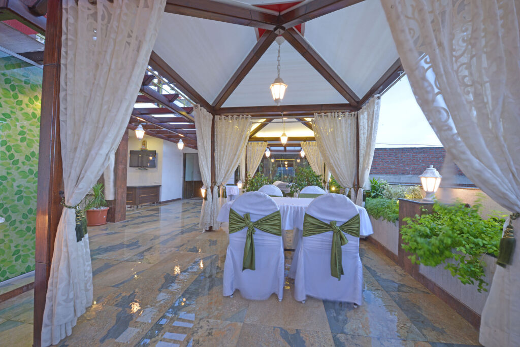 Аурангабад: Hotel J P International