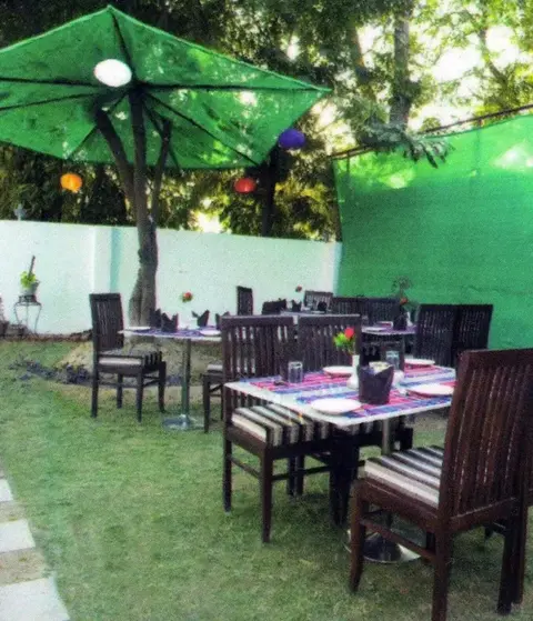 Агра: Hotel Dolphinn Agra