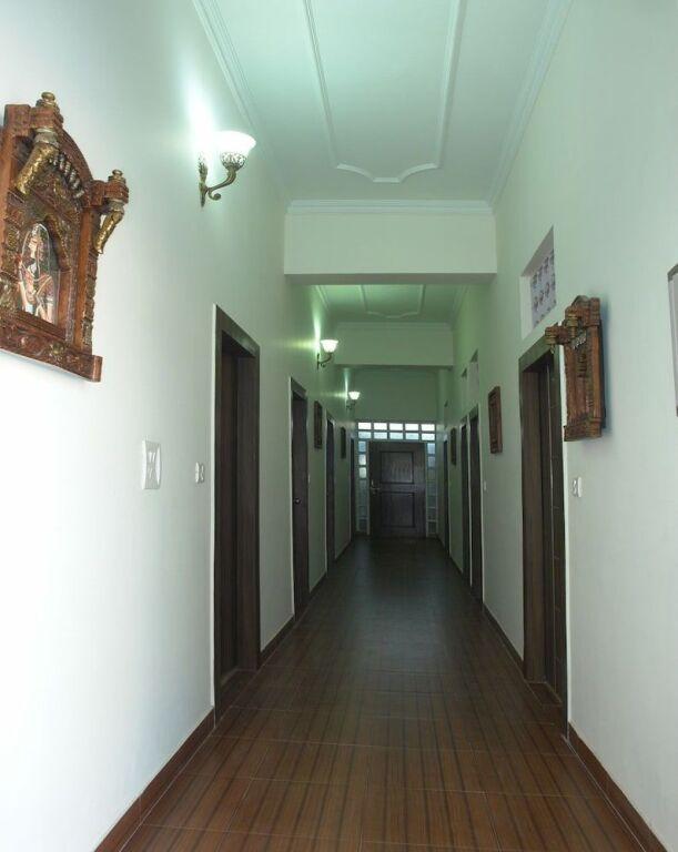 Агра: Hotel Dolphinn Agra