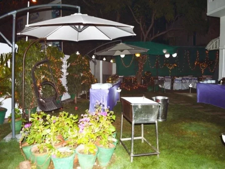 Агра: Hotel Dolphinn Agra