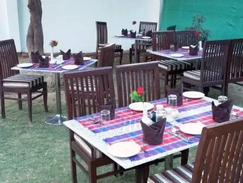 Агра: Hotel Dolphinn Agra