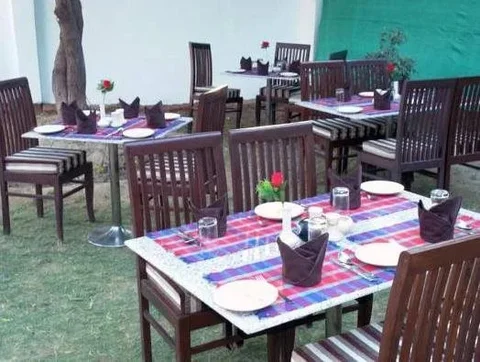 Агра: Hotel Dolphinn Agra