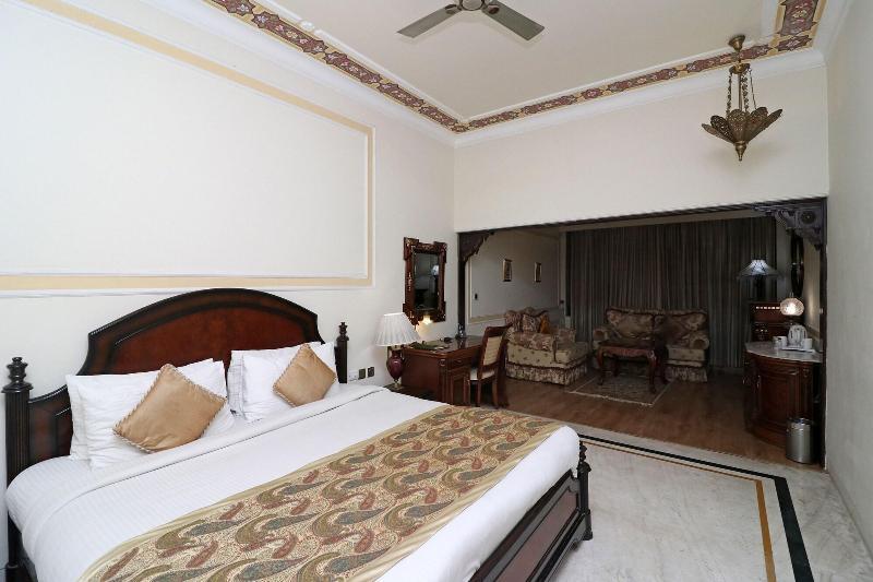 Агра: Orient Taj Hotel &Resort