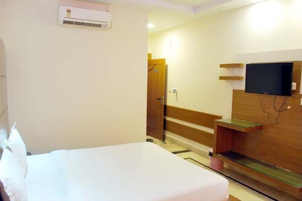 Вриндаван: Hotel Basera Brij Bhoomi