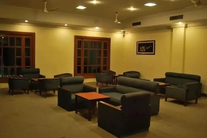 Ховрах: Lake Land Country Club Residency