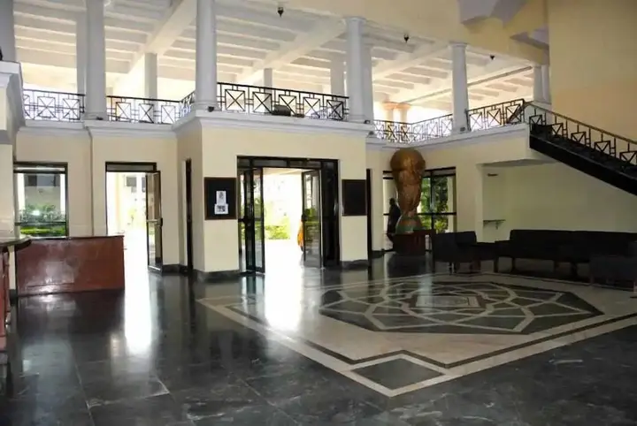 Ховрах: Lake Land Country Club Residency