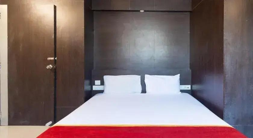 Ховрах: Lake Land Country Club Residency