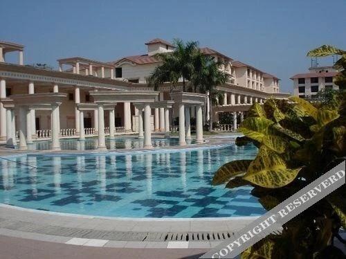 Ховрах: Lake Land Country Club Residency
