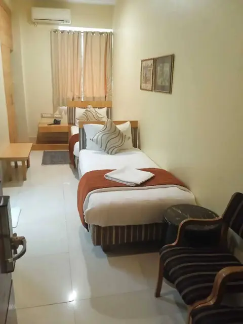 Мумбаи: Bentley Hotel Marine Drive