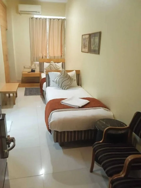 Мумбаи: Bentley Hotel Marine Drive