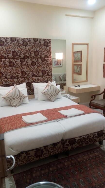 Мумбаи: Bentley Hotel Marine Drive