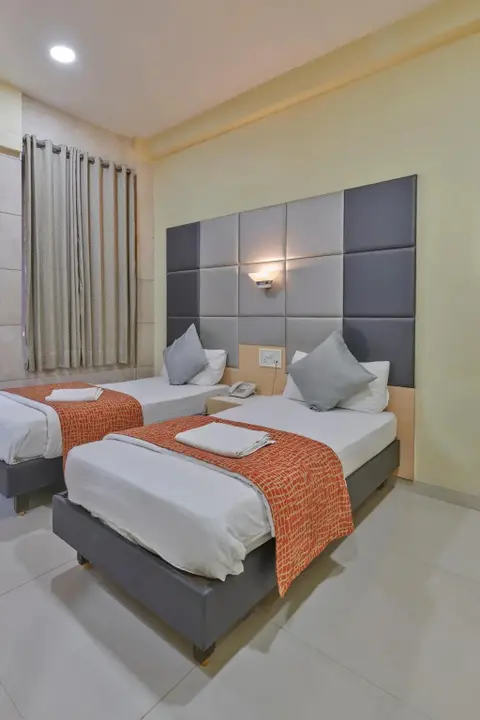 Мумбаи: Bentley Hotel Marine Drive