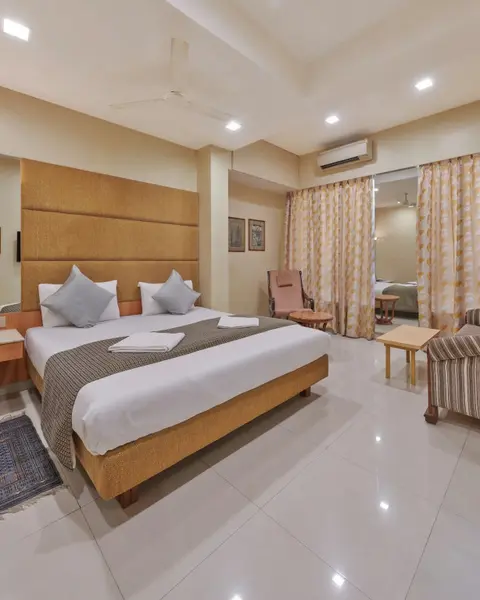 Мумбаи: Bentley Hotel Marine Drive