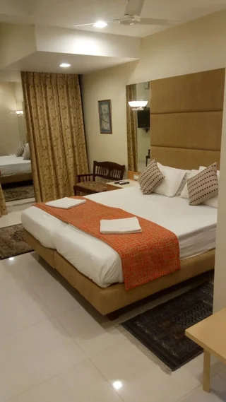 Мумбаи: Bentley Hotel Marine Drive