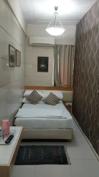 Мумбаи: Bentley Hotel Marine Drive