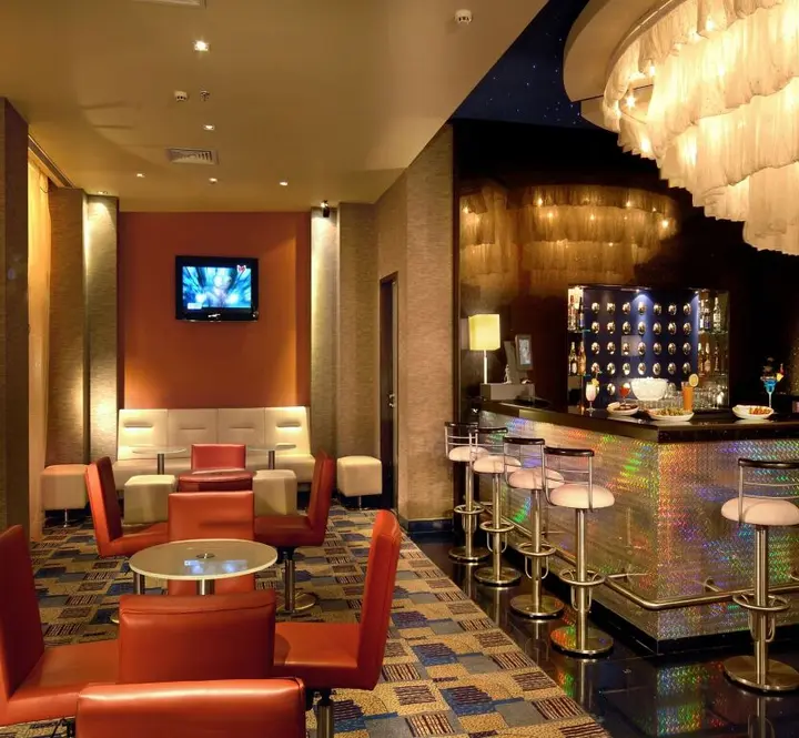 Мумбаи: Grand Hometel Malad