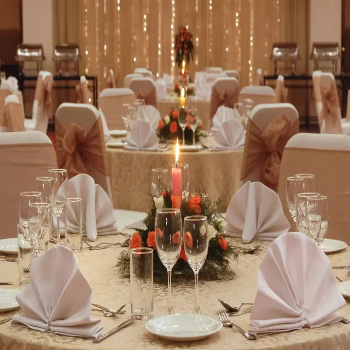 Мумбаи: Grand Hometel Malad