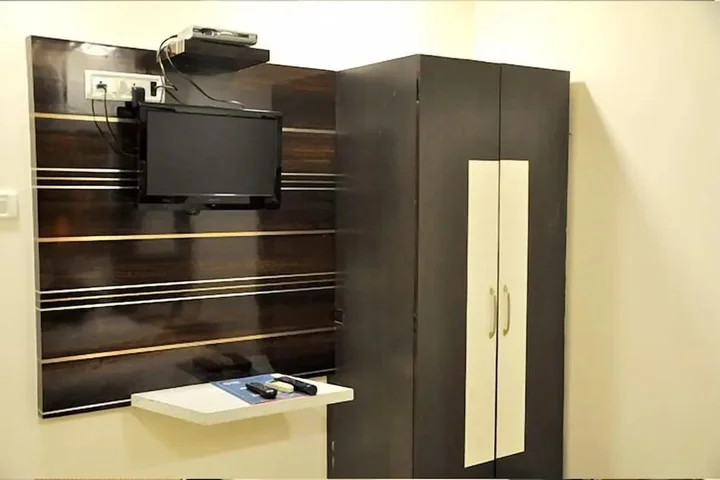 Мумбаи: Apple Suites