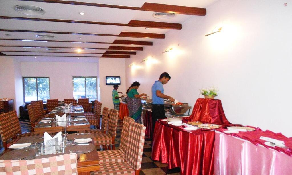 Пунди: Hotel Riverside Resort and Spa Kumbakonam