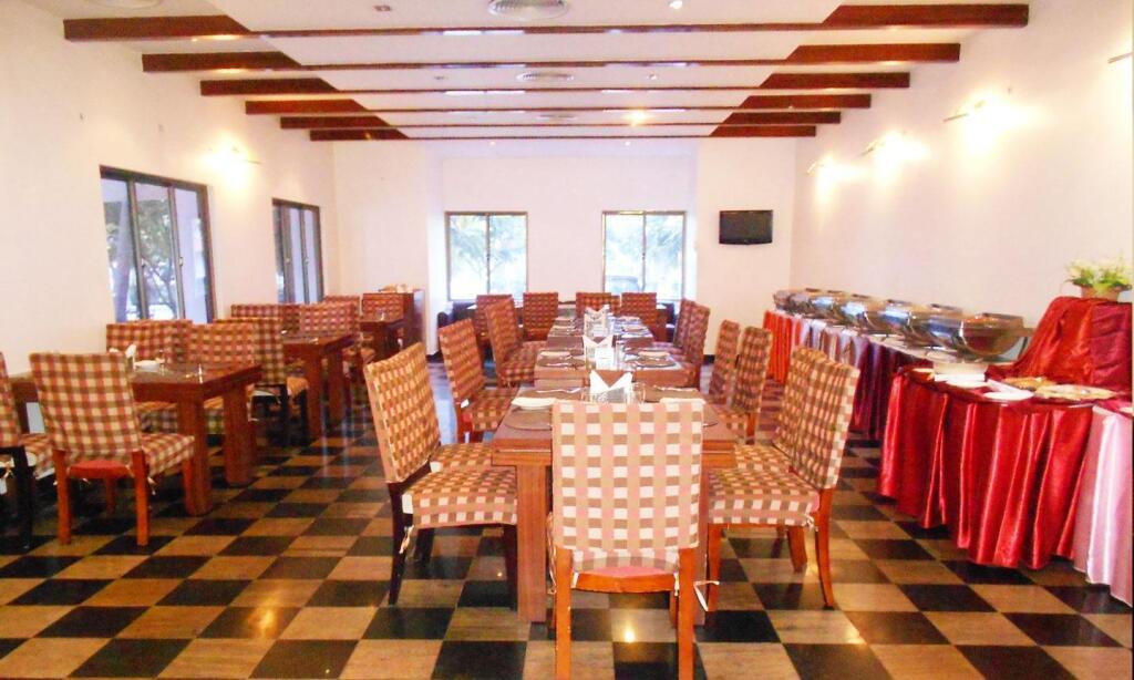 Пунди: Hotel Riverside Resort and Spa Kumbakonam