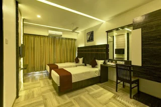 Панвель: Treebo Tryst Crown Inn