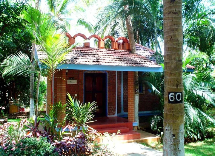 Перумал Ковил Пати: Kairali - The Ayurvedic Healing Village