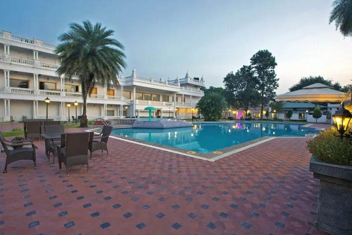 Сриперумбудур: Sathyam Grand Resort, Sriperumbudur