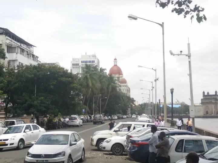 Мумбаи: Strand Hotel Colaba