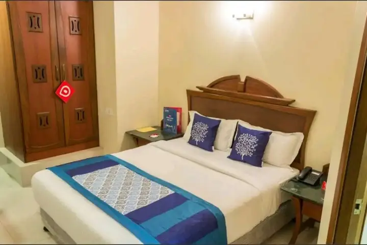 Мумбаи: Strand Hotel Colaba