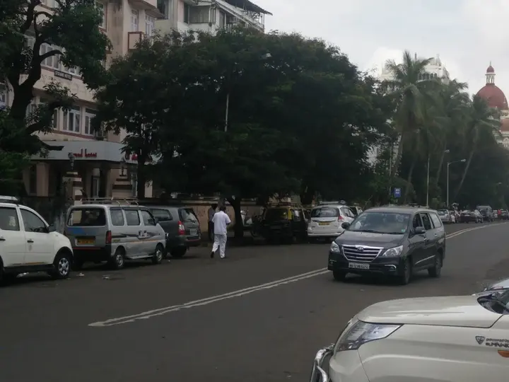 Мумбаи: Strand Hotel Colaba