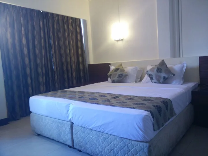 Мумбаи: Strand Hotel Colaba