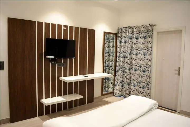 Амбала: Hotel Silver Ace