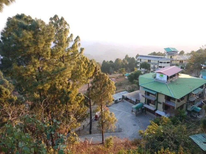 Чубаттакхал: Corbett Hill Resorts