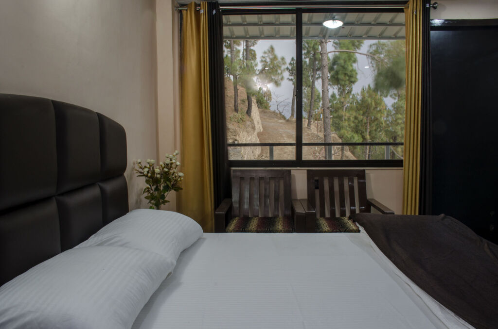 Чубаттакхал: Corbett Hill Resorts