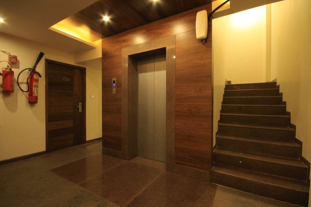 Ахмедабад: Hotel Naeeka