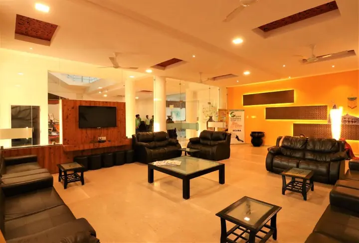 Дварка: Goverdhan Greens Resort Dwarka