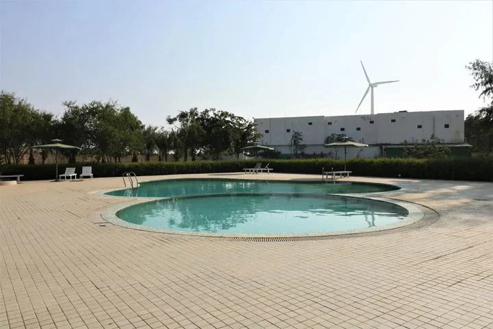 Дварка: Goverdhan Greens Resort Dwarka