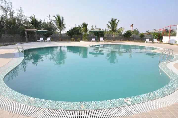 Дварка: Goverdhan Greens Resort Dwarka