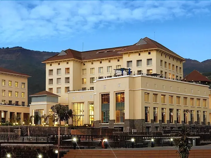 Амби Вэлли Сити: Lavasa Select Dasve