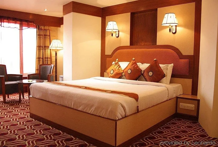 Ченнаи: The Checkers Hotel