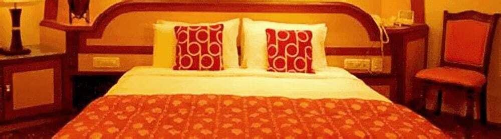 Ченнаи: The Checkers Hotel