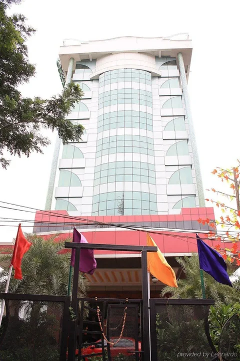 Ченнаи: The Checkers Hotel