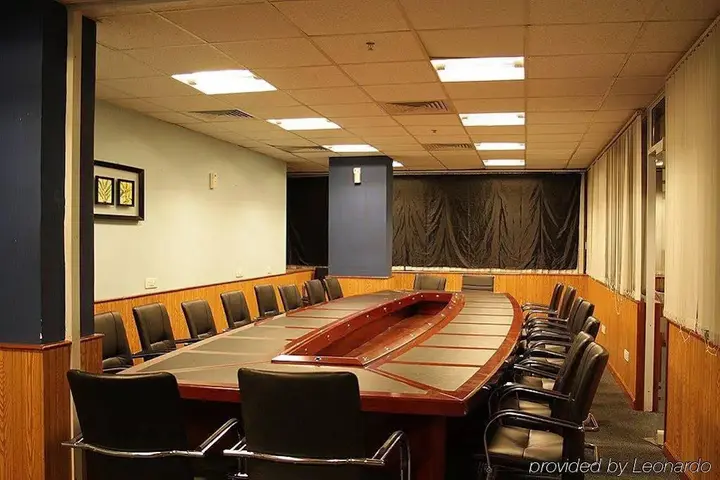 Ченнаи: The Checkers Hotel