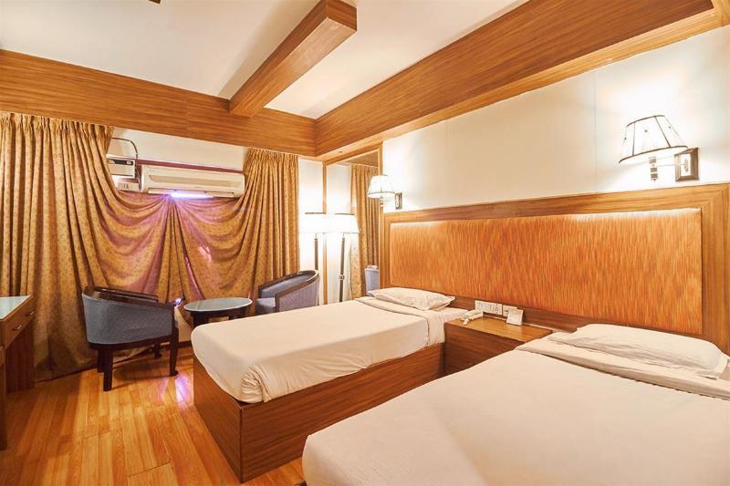 Ченнаи: The Checkers Hotel