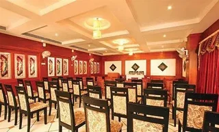 Ченнаи: Emarald Hotels