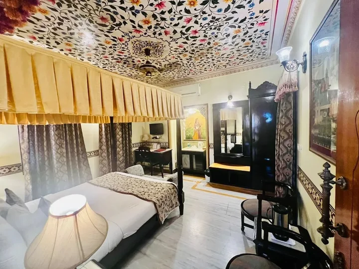 Джайпур: Umaid Bhawan - A Heritage Style Boutique Hotel