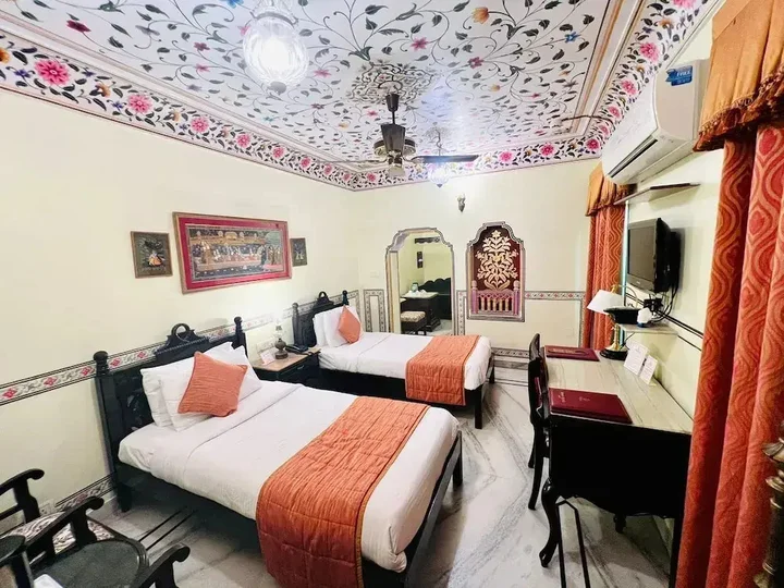 Джайпур: Umaid Bhawan - A Heritage Style Boutique Hotel