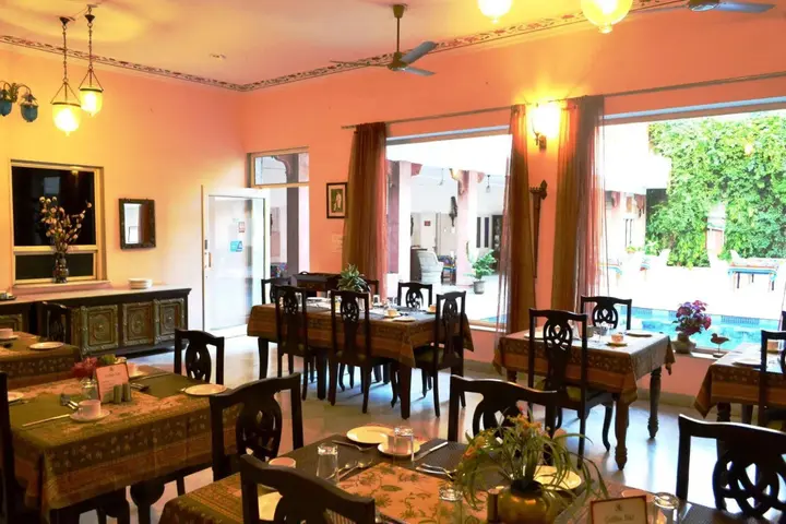 Джайпур: Suryaa Villa - A City Centre Hotel