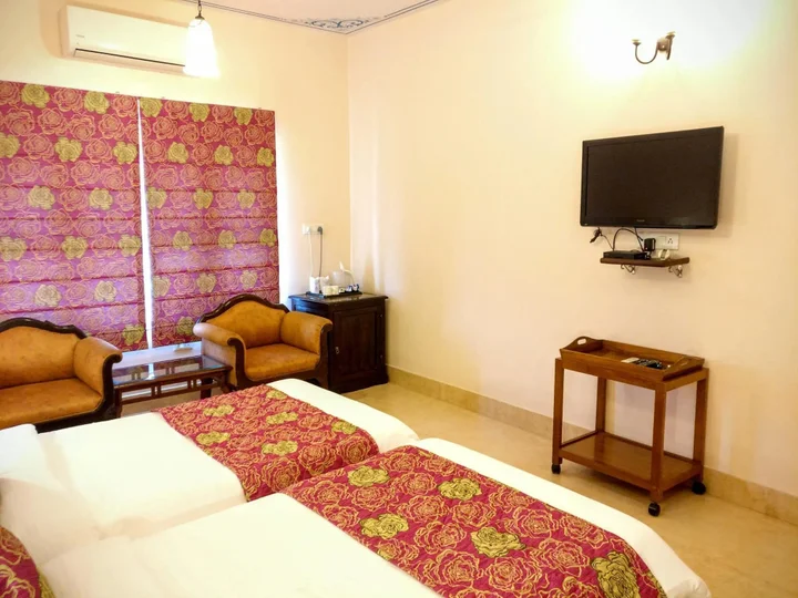 Джайпур: Suryaa Villa - A City Centre Hotel